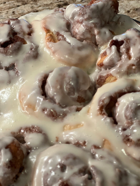 Irresitble Homemade Cinnamon Rolls (1 Dozen)
