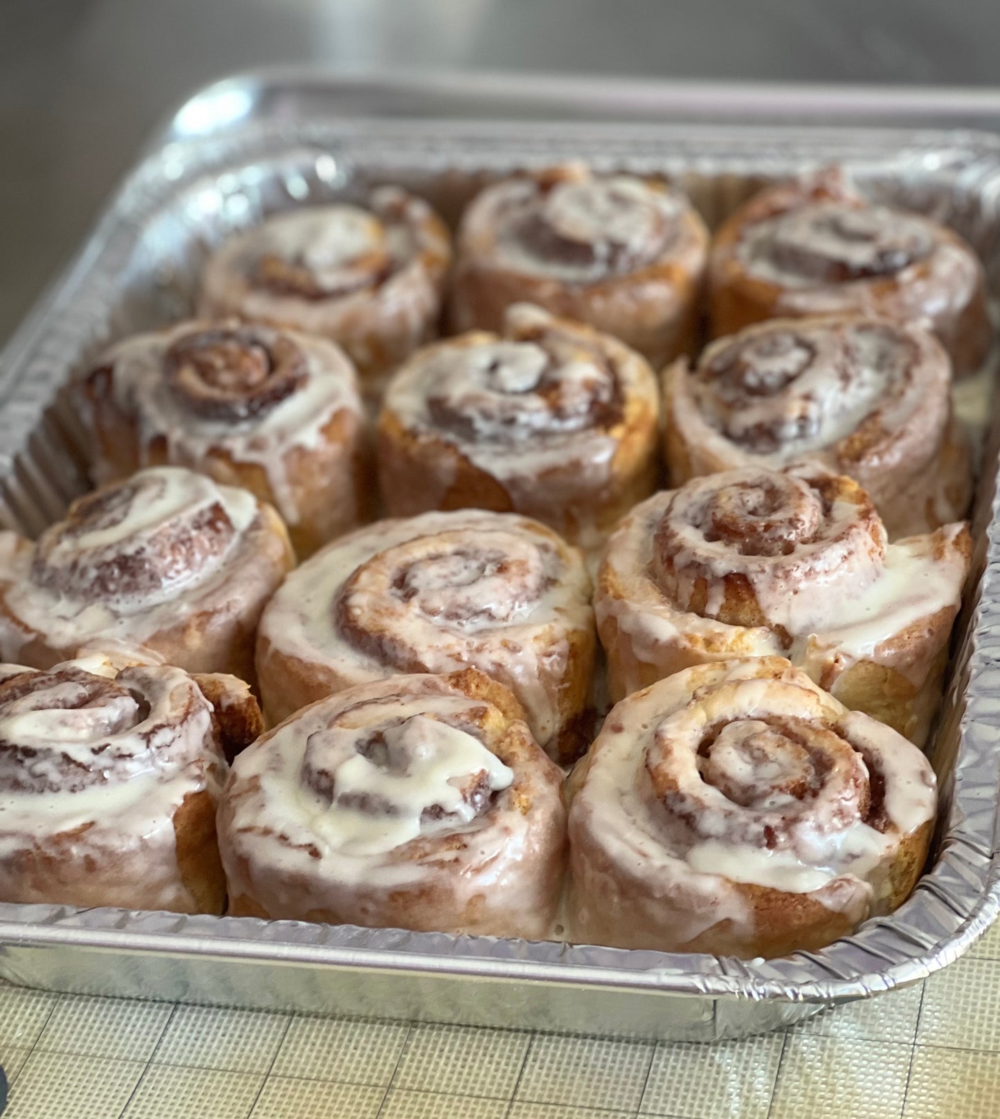 Irresitble Homemade Cinnamon Rolls (1 Dozen)