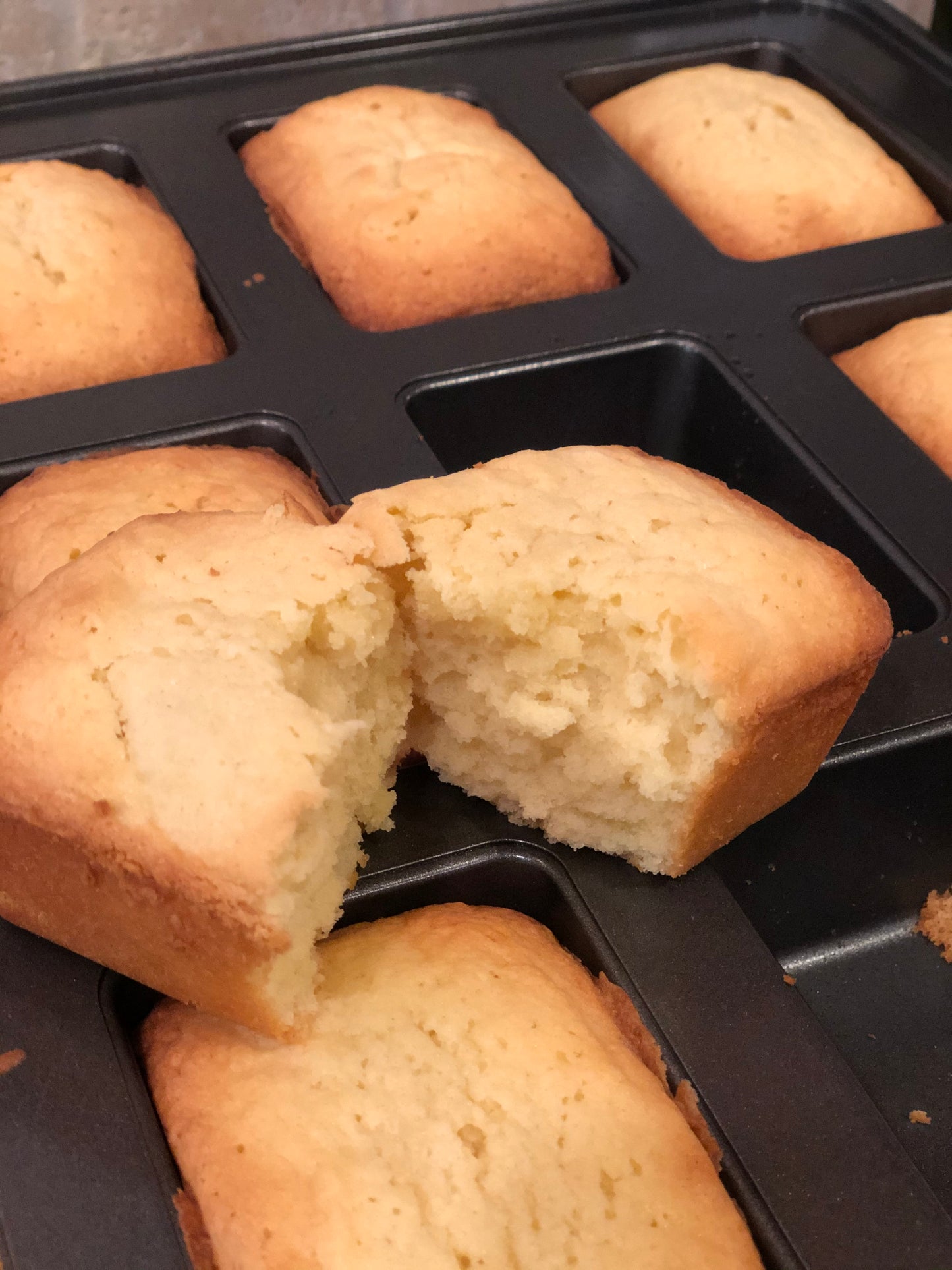 Cream Cheese Pound Cake Mini's (6)